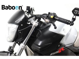 Suzuki  GSR 600 picture 23