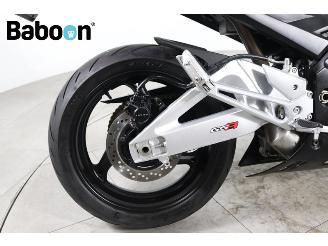 Suzuki  GSR 600 picture 15