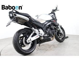 Suzuki  GSR 600 picture 8