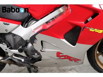 Honda VFR 800 FI picture 12