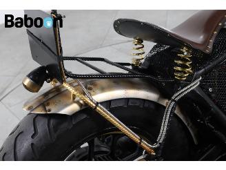 Honda  VT 700 C Shadow picture 15