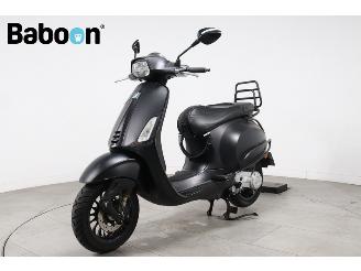 Vespa  Sprint 4T Notte 45KM picture 4