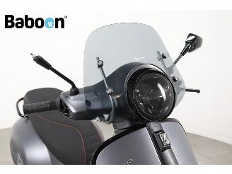Vespa  GTS 300 Super Sport HPE picture 11