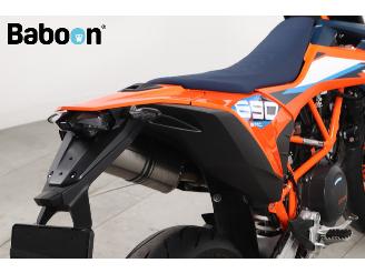 KTM 690 SMC R picture 15