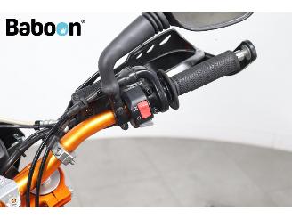 KTM 690 SMC R picture 17