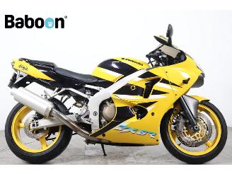 krockskadad bil motor Kawasaki  ZX-6R Ninja 2002/7