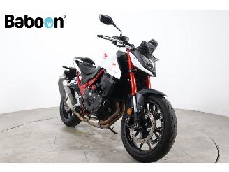 Honda CB 750 Hornet picture 2