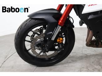 Honda CB 750 Hornet picture 23