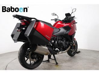 Honda  NT 1100 DCT picture 2