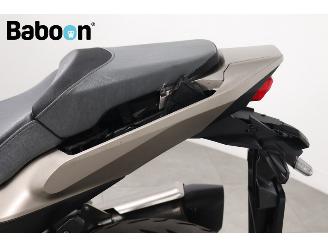 Honda  NT1100 DCT picture 11
