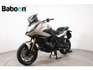 Honda  NT1100 DCT picture 4