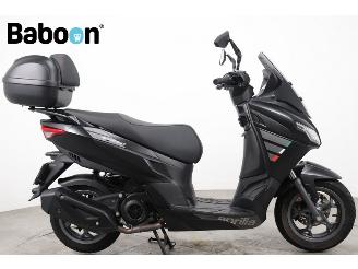 uszkodzony skutery Aprilia  SXR 50 45KM 2022/7