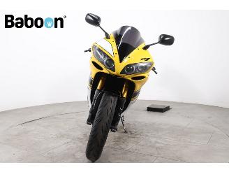Yamaha  YZF-R1 picture 3