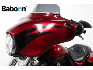 Harley-Davidson  FLHX Street Glide picture 14