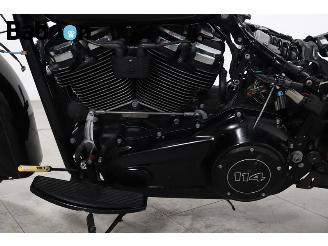 Harley-Davidson  FLHCS Softail Heritage Classic picture 21
