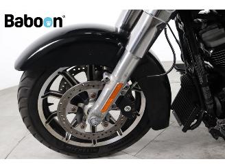 Harley-Davidson  FLHX 107 Street Glide picture 14