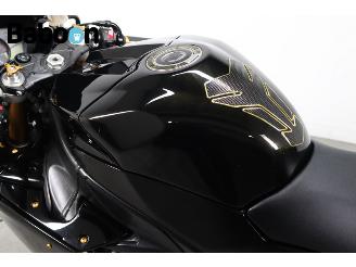 Yamaha  YZF-R1 picture 10
