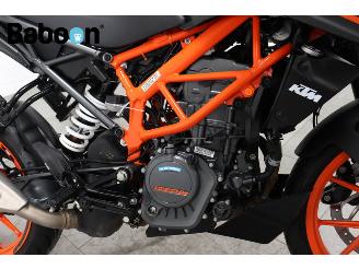 KTM 125 Duke ABS picture 12