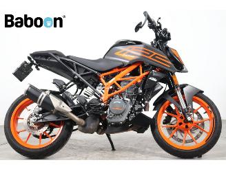 KTM 125 Duke ABS picture 1