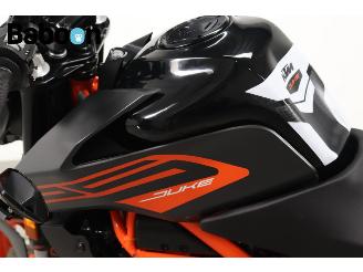 KTM 125 Duke ABS picture 21