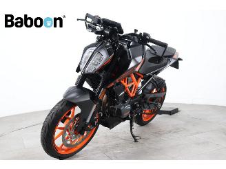 KTM 125 Duke ABS picture 4