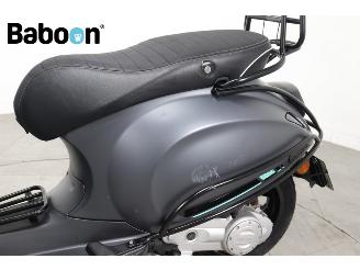 Vespa  Sprint 25KM picture 10
