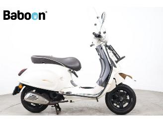 Unfallwagen Vespa  Primavera 45KM 2017/11