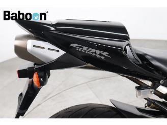 Honda CBR 1000 RR Fireblade picture 14