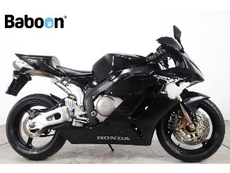 skadebil motor Honda CBR 1000 RR Fireblade 2004/5