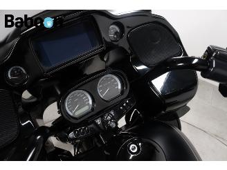 Harley-Davidson  FLTRK Road Glide Limited 114 picture 25
