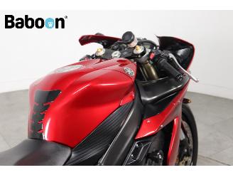 Yamaha  YZF-R1 picture 13