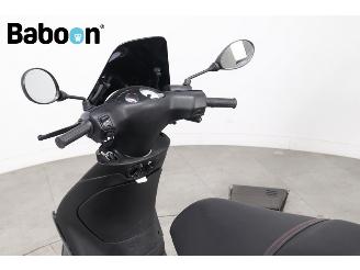 Piaggio  Zip 45KM picture 16