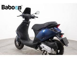 Piaggio  Zip 45KM picture 4