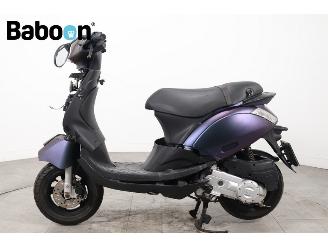 Piaggio  Zip 45KM picture 3