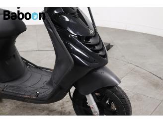 Piaggio  Zip 45KM picture 9