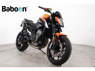 KTM  890 Duke ABS picture 2