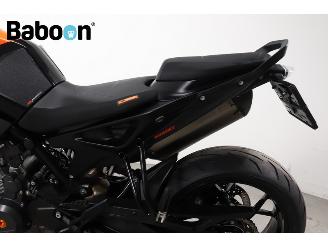 KTM  890 Duke ABS picture 19