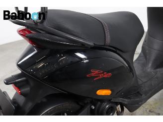 Piaggio  Zip 45KM picture 8