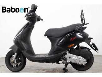 Piaggio  Zip 45KM picture 5