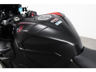 Honda CBR 1000 RR Fireblade picture 9