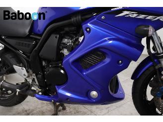 Yamaha FZS 600 Fazer picture 18