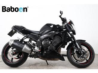 krockskadad bil motor Yamaha FZ1-N ABS 2007/8