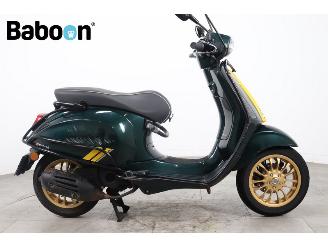 skadebil bromfiets Vespa  Sprint 45KM 2020/6