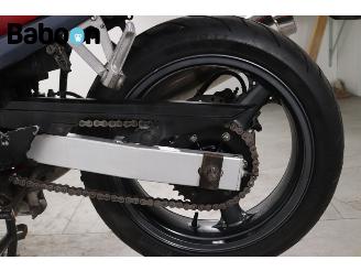 Kawasaki  ZR-7 S picture 19
