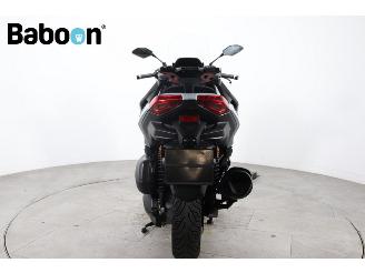 Yamaha XMAX 300 Tech MAX+ picture 3
