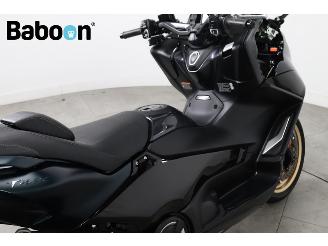 Yamaha  XP 560 T-MAX Tech MAX ABS picture 26