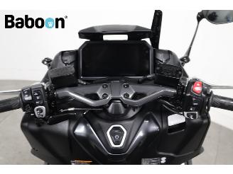 Yamaha  XP 560 T-MAX Tech MAX ABS picture 16