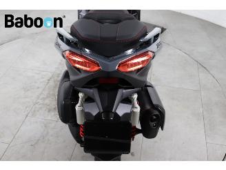 Yamaha  X-MAX 300 Tech Max ABS picture 17