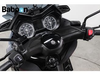 Yamaha  X-MAX 300 Tech Max ABS picture 19