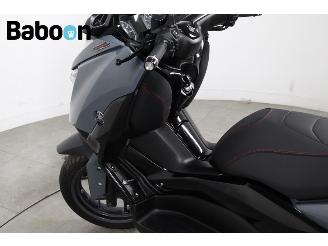 Yamaha  X-MAX 300 Tech Max ABS picture 21